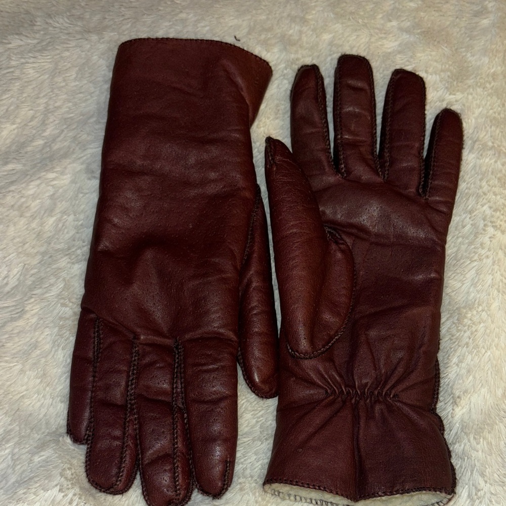 Women’s Brown Leather Gloves